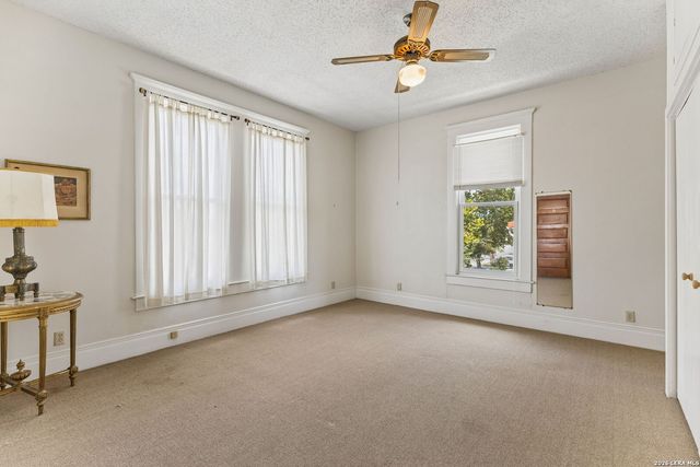 419 N RIVER ST, Seguin, TX 78155