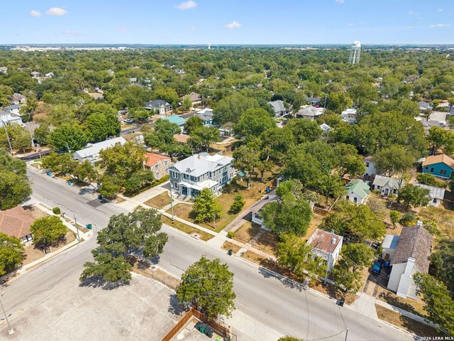 419 N RIVER ST, Seguin, TX 78155