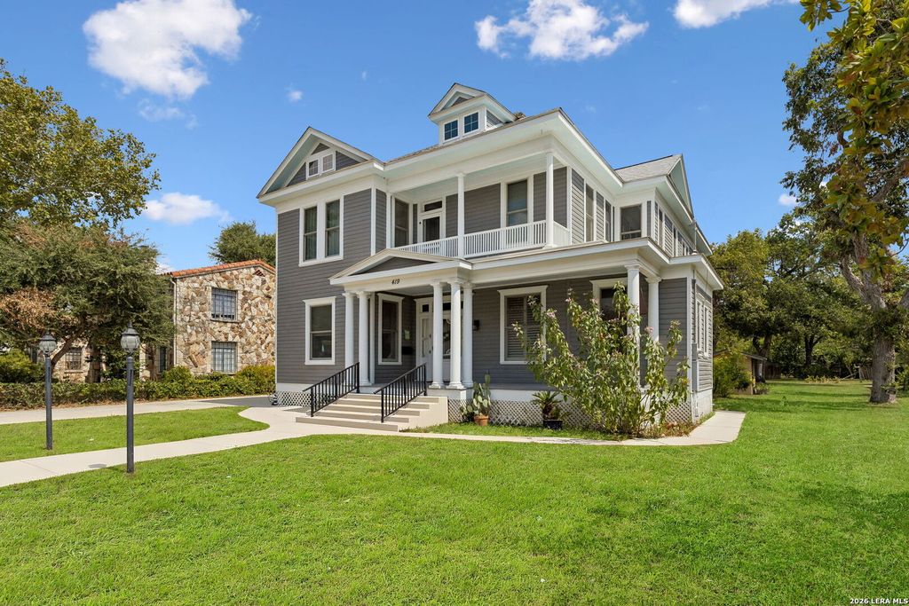 419 N RIVER ST, Seguin, TX 78155