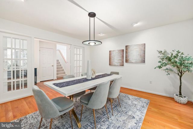 11573 HEMINGWAY DR, Reston, VA 20194