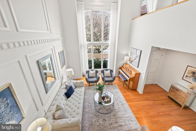 11573 HEMINGWAY DR, Reston, VA 20194