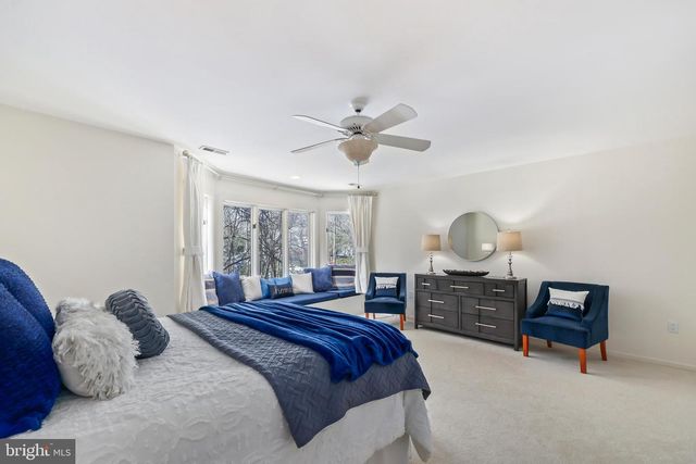 11573 HEMINGWAY DR, Reston, VA 20194