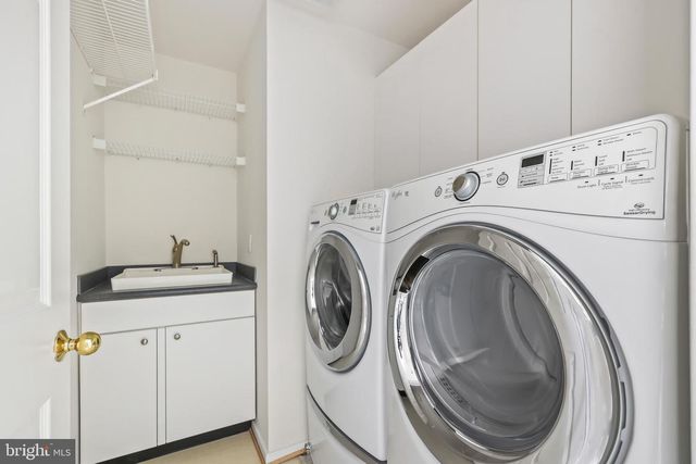 11573 HEMINGWAY DR, Reston, VA 20194