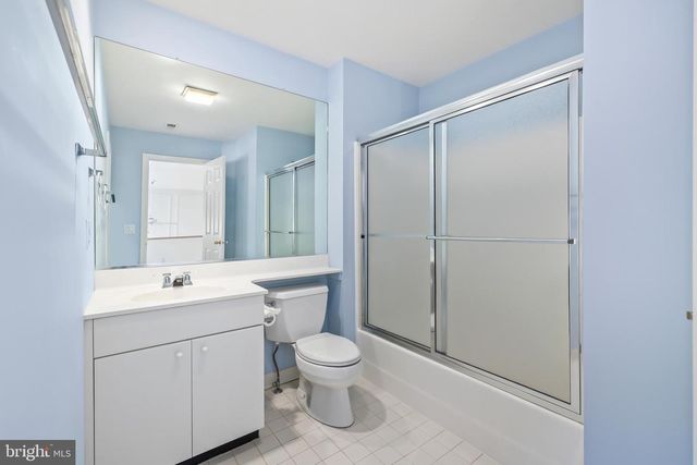 11573 HEMINGWAY DR, Reston, VA 20194