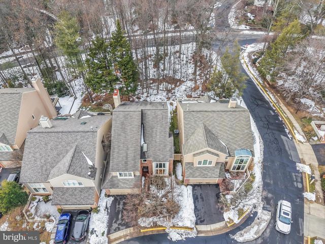 11573 HEMINGWAY DR, Reston, VA 20194