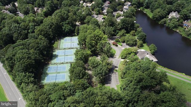 11573 HEMINGWAY DR, Reston, VA 20194