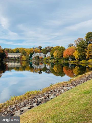 11573 HEMINGWAY DR, Reston, VA 20194