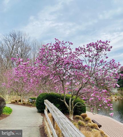 11573 HEMINGWAY DR, Reston, VA 20194