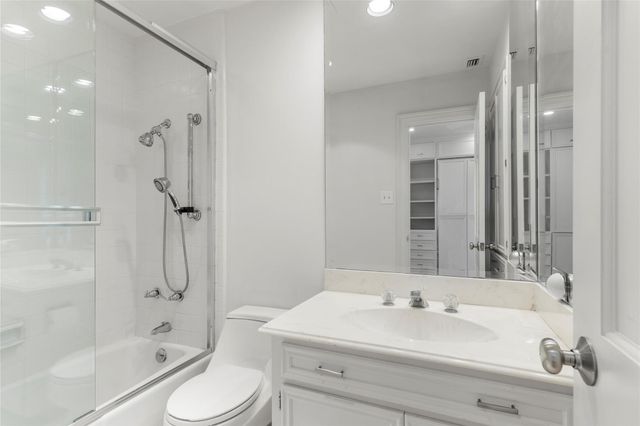 6335 W Northwest Highway 918, Dallas, TX 75225