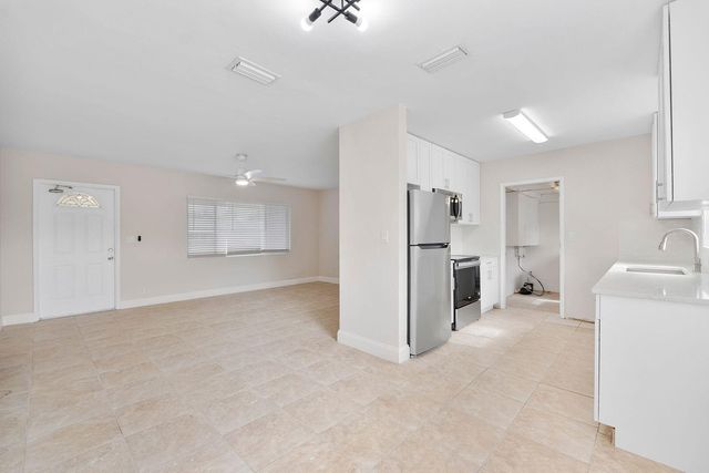 4650 NE 1st Terrace, Oakland Park, FL 33334