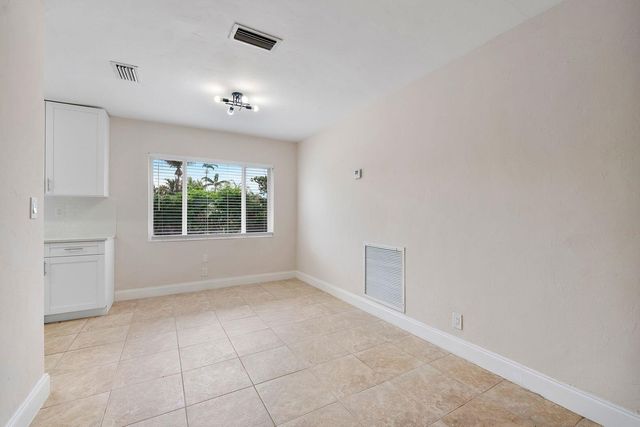 4650 NE 1st Terrace, Oakland Park, FL 33334