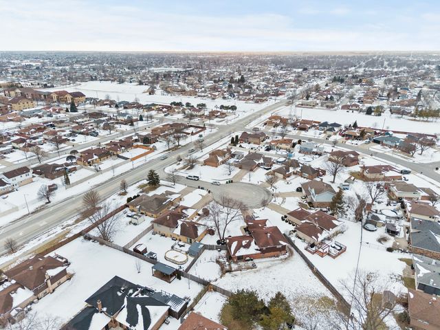 16647 Tower Court, Tinley Park, IL 60477