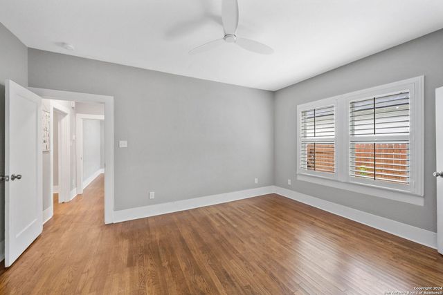 206 W HIGH AVE, San Antonio, TX 78210