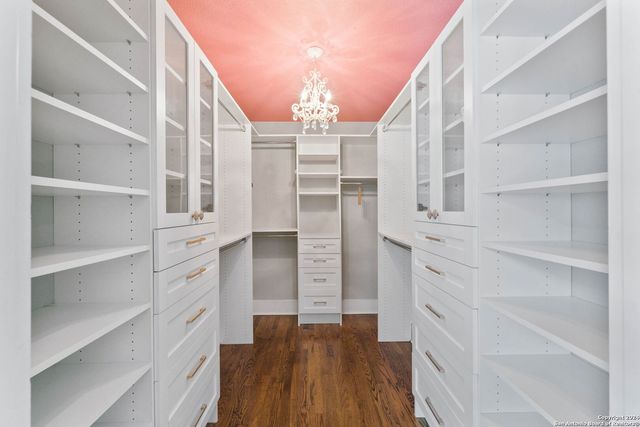 206 W HIGH AVE, San Antonio, TX 78210
