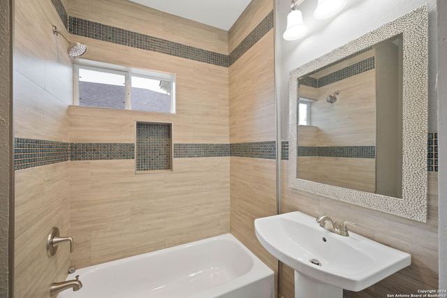 206 W HIGH AVE, San Antonio, TX 78210