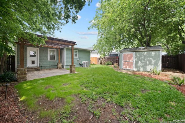 206 W HIGH AVE, San Antonio, TX 78210