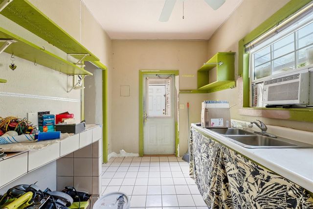 515 Biscayne Drive, West Palm Beach, FL 33401