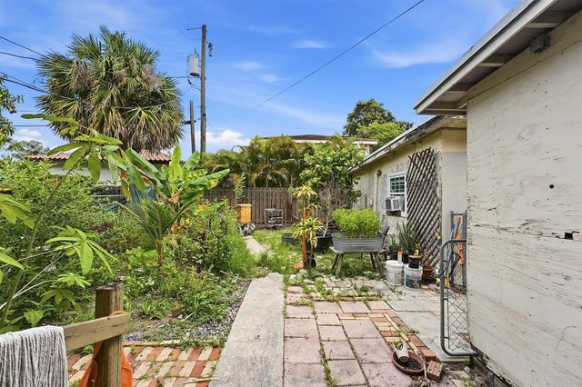 515 Biscayne Drive, West Palm Beach, FL 33401