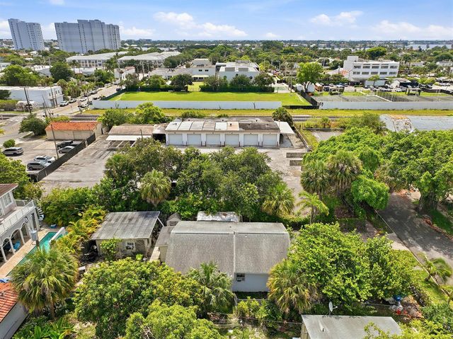 515 Biscayne Drive, West Palm Beach, FL 33401