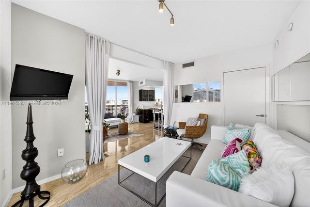 1445 16th St 1001, Miami Beach, FL 33139