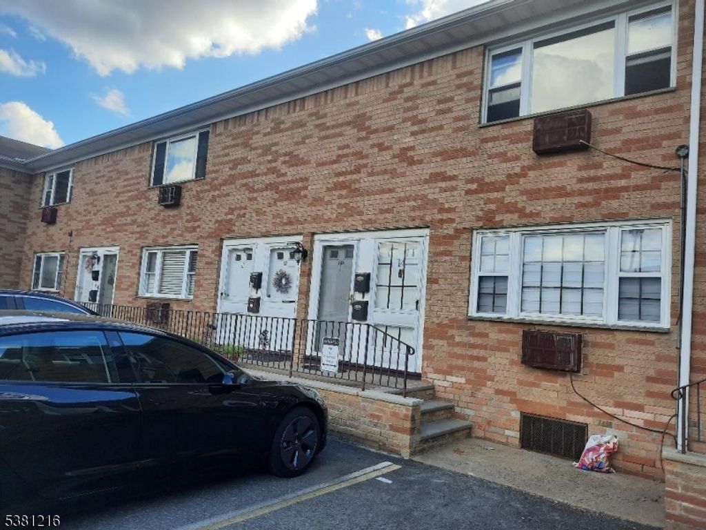 432 Trenton Ave 14A, Paterson City, NJ 07503