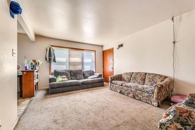 1410 HICKORY LANE, New Holstein, WI 53061