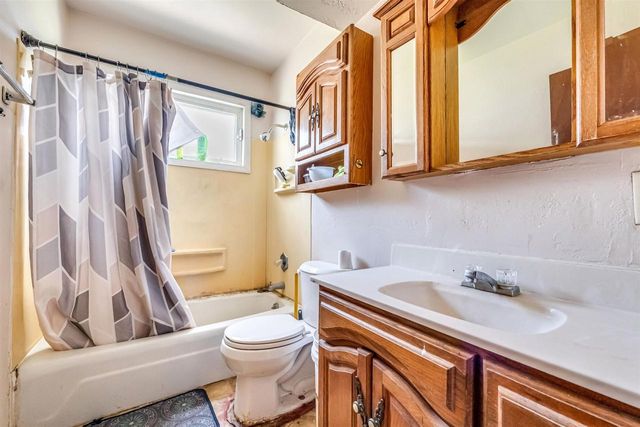 1410 HICKORY LANE, New Holstein, WI 53061