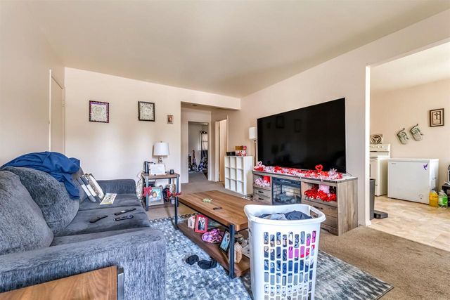 1410 HICKORY LANE, New Holstein, WI 53061