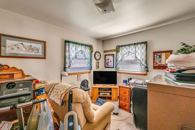 1410 HICKORY LANE, New Holstein, WI 53061