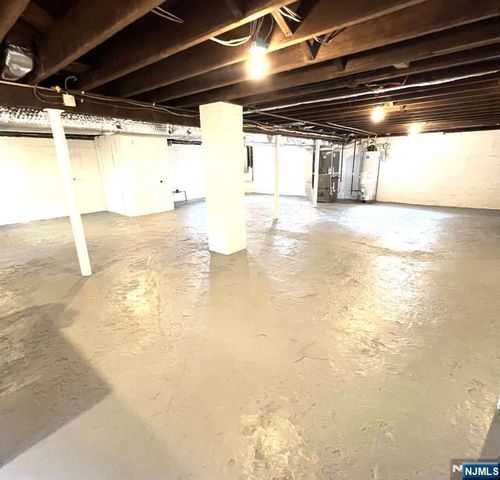 140 Raymond Street, Hasbrouck Heights, NJ 07604