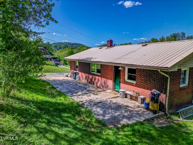 264 Terrace Avenue, Gate City, VA 24251