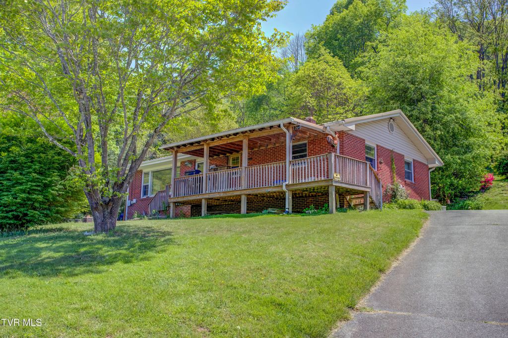 264 Terrace Avenue, Gate City, VA 24251