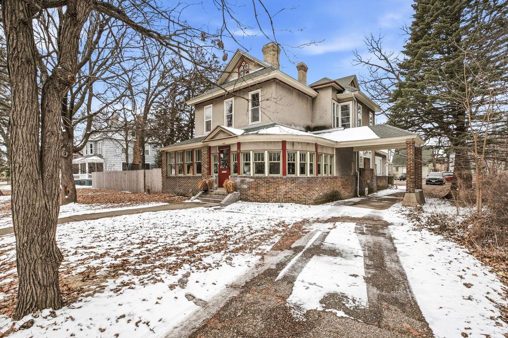 711 5th Avenue S, Saint Cloud, MN 56301