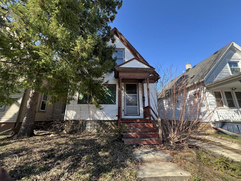 3730 W Hilda PLACE, Milwaukee, WI 53215
