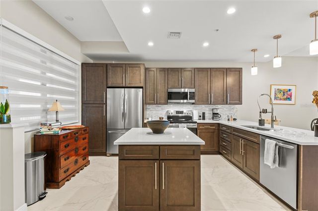 16300 COUNTY ROAD 455 704, Montverde, FL 34756