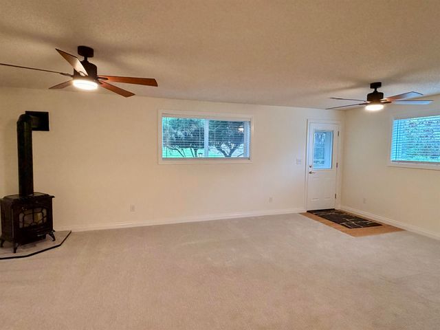 9924 N Woodridge Dr, Spokane, WA 99208