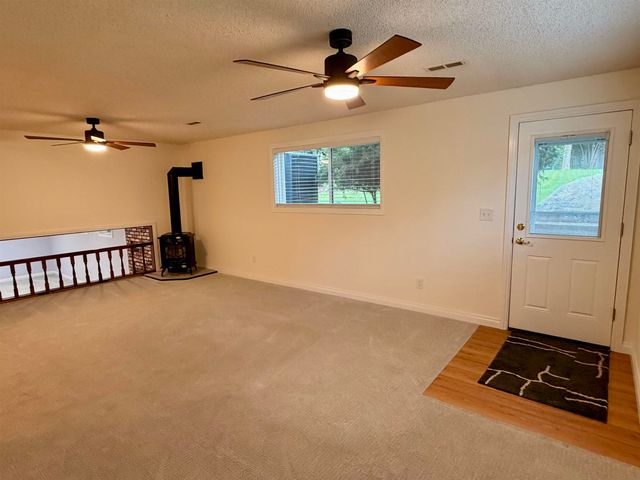 9924 N Woodridge Dr, Spokane, WA 99208