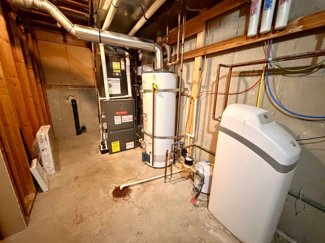 9924 N Woodridge Dr, Spokane, WA 99208