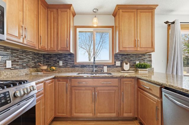 3236 115th Lane NW, Coon Rapids, MN 55433