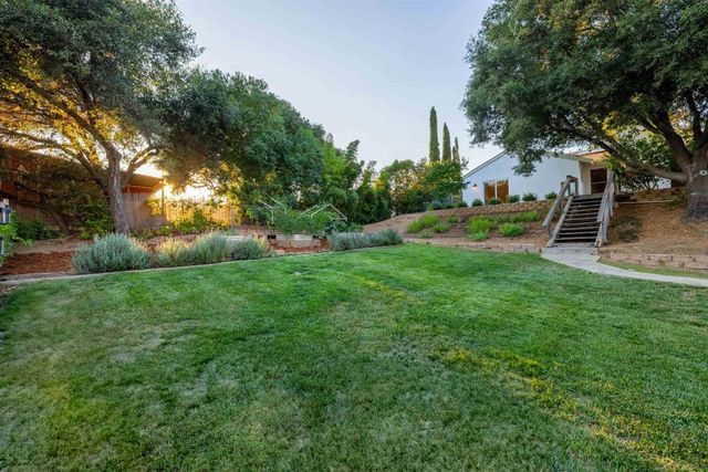 1454 Romance Road, Escondido, CA 92029