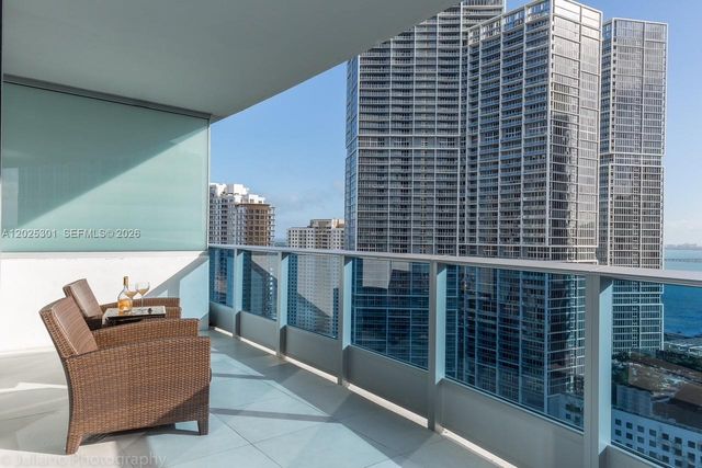 200 Biscayne Boulevard Way 3102, Miami, FL 33131