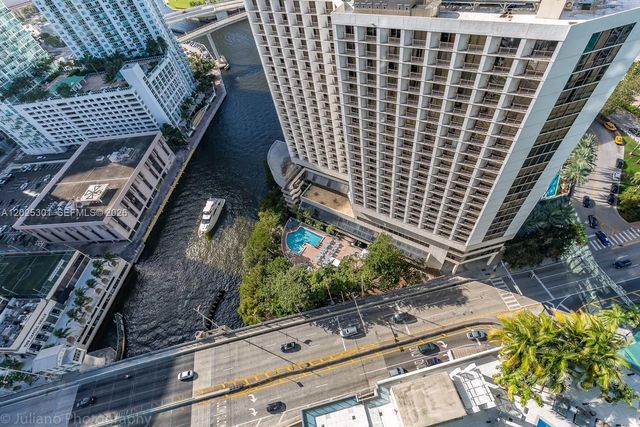 200 Biscayne Boulevard Way 3102, Miami, FL 33131