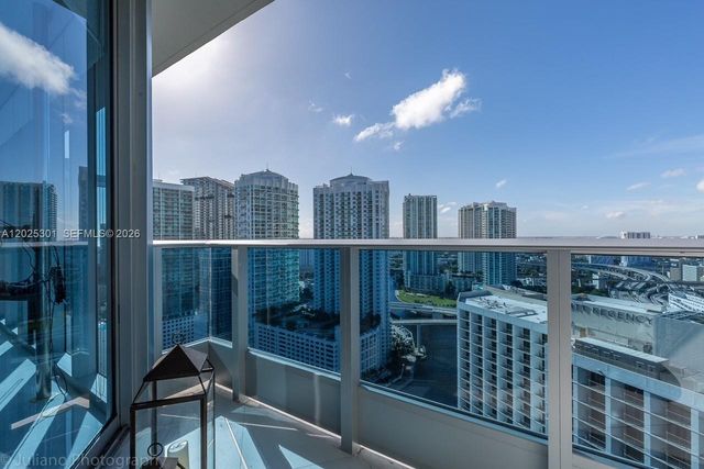 200 Biscayne Boulevard Way 3102, Miami, FL 33131