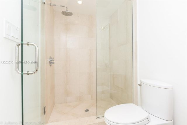 200 Biscayne Boulevard Way 3102, Miami, FL 33131