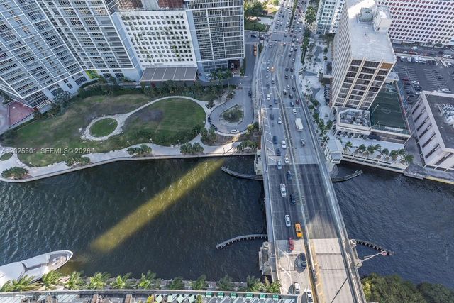200 Biscayne Boulevard Way 3102, Miami, FL 33131