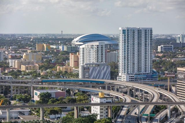 200 Biscayne Boulevard Way 3102, Miami, FL 33131