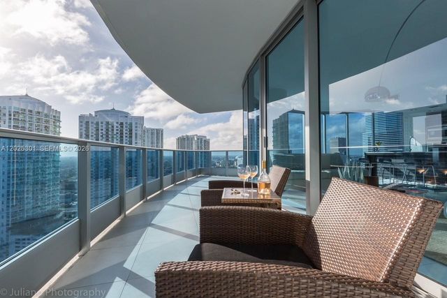 200 Biscayne Boulevard Way 3102, Miami, FL 33131