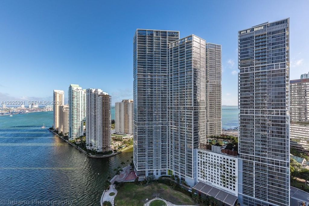 200 Biscayne Boulevard Way 3102, Miami, FL 33131