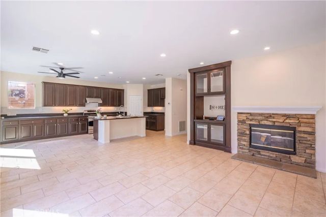 612 S Halliday St, Anaheim, CA 92804