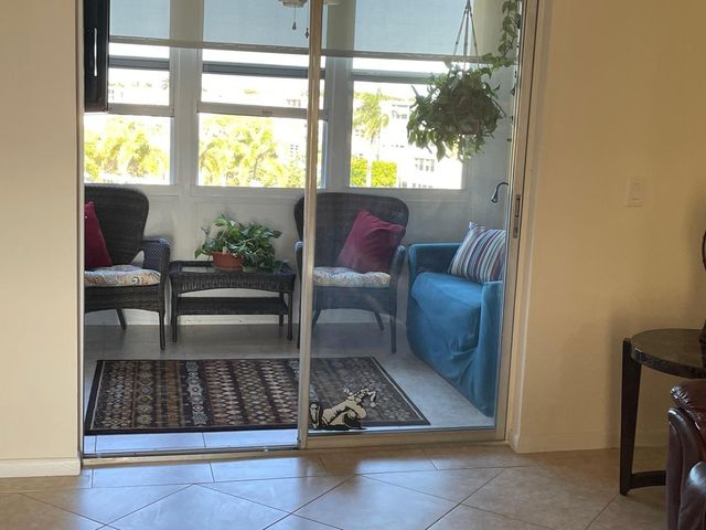 2520 NE 1st Court 411, Boynton Beach, FL 33435